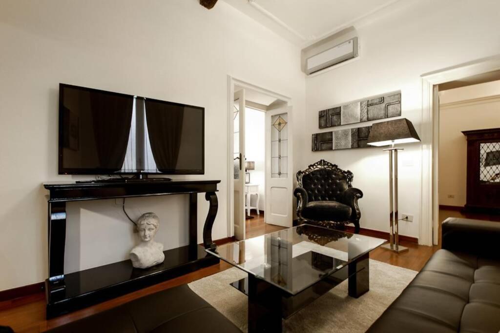 Banchi - Classic Apartment Between Navona And Campo Dei Fiori Rom Exteriör bild